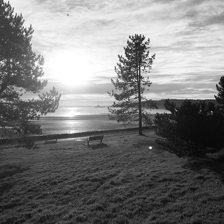 View At 142 Bed & Breakfast The Mumbles Exterior foto